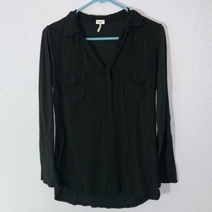 Splendid pull over V-neck top S long sleeve black